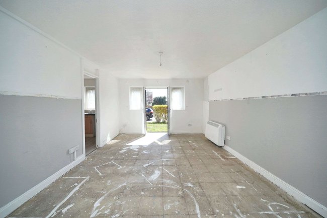 Flat 1, 271 Church Road, Northolt, UB5 5AZ 5