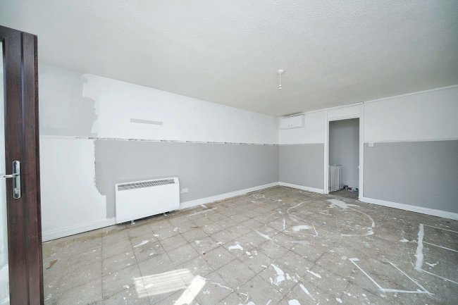 Flat 1, 271 Church Road, Northolt, UB5 5AZ 5