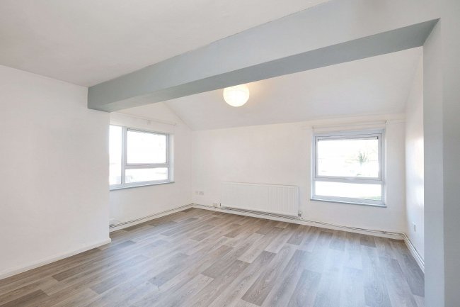 90 Plaiters Way, Bidwell, Dunstable, Bedfordshire, LU5 6JE 7