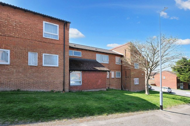 90 Plaiters Way, Bidwell, Dunstable, Bedfordshire, LU5 6JE 7