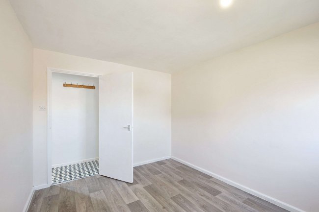 90 Plaiters Way, Bidwell, Dunstable, Bedfordshire, LU5 6JE 7