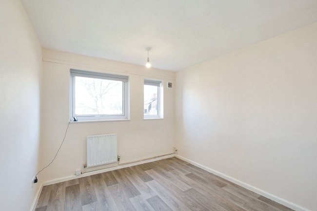90 Plaiters Way, Bidwell, Dunstable, Bedfordshire, LU5 6JE 7