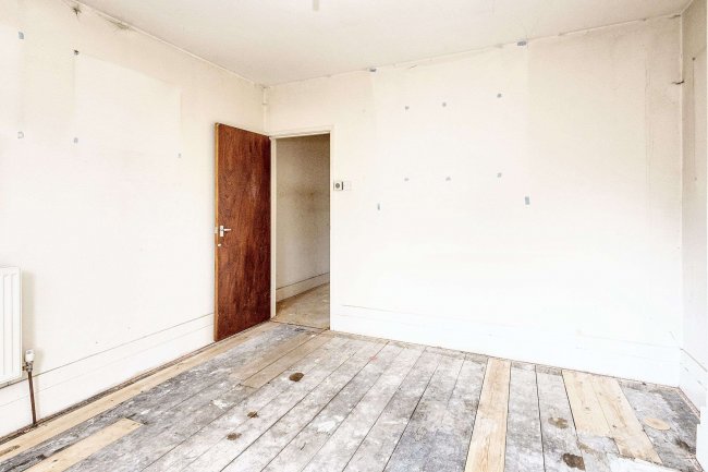 46 St Andrews Road, Clacton on Sea, Essex, CO15 3AP 1