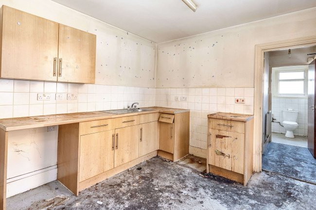 46 St Andrews Road, Clacton on Sea, Essex, CO15 3AP 1