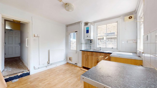 Flat A, 31 Buckingham Road, Islington, London, N1 4HY 10