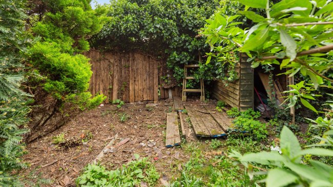 Flat A, 31 Buckingham Road, Islington, London, N1 4HY 10