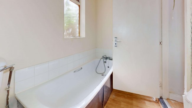 Flat A, 31 Buckingham Road, Islington, London, N1 4HY 10