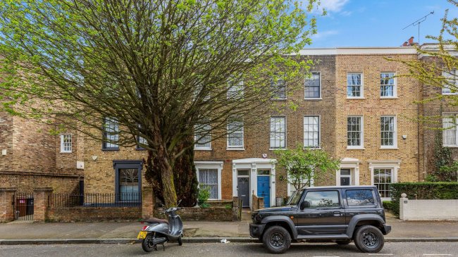 Flat A, 31 Buckingham Road, Islington, London, N1 4HY 10