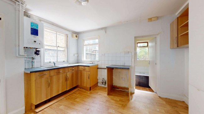 Flat A, 31 Buckingham Road, Islington, London, N1 4HY 10