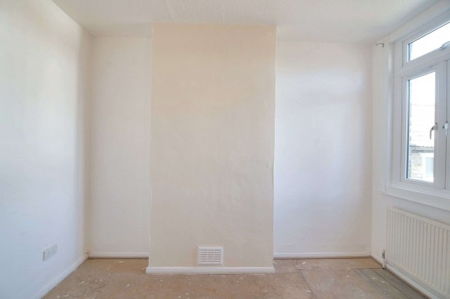 Flat A, 121 Tuam Road, Plumstead, London, SE18 2QY 2