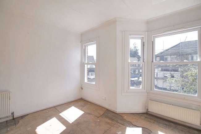 Flat A, 121 Tuam Road, Plumstead, London, SE18 2QY 2