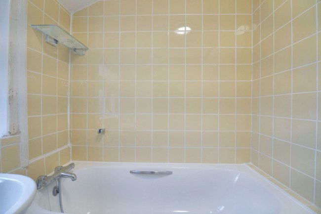 Flat A, 121 Tuam Road, Plumstead, London, SE18 2QY 2