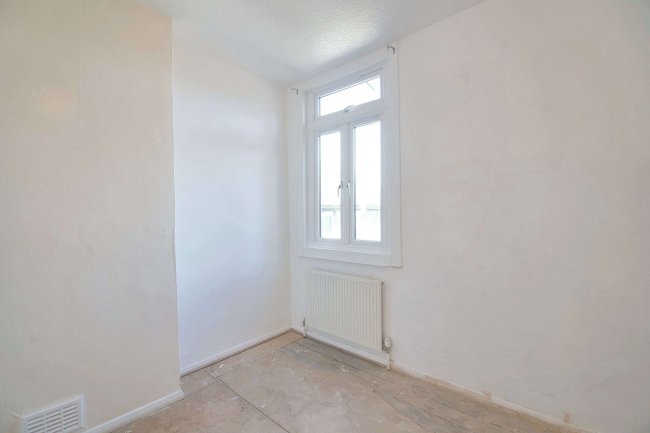Flat A, 121 Tuam Road, Plumstead, London, SE18 2QY 2