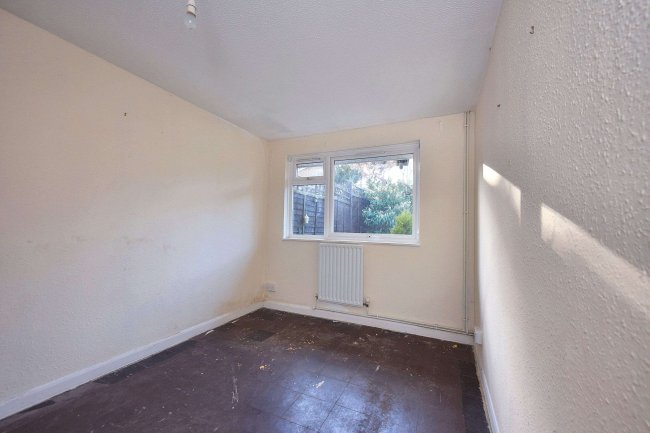 30 Madells, Epping, Essex, CM16 4NW 9