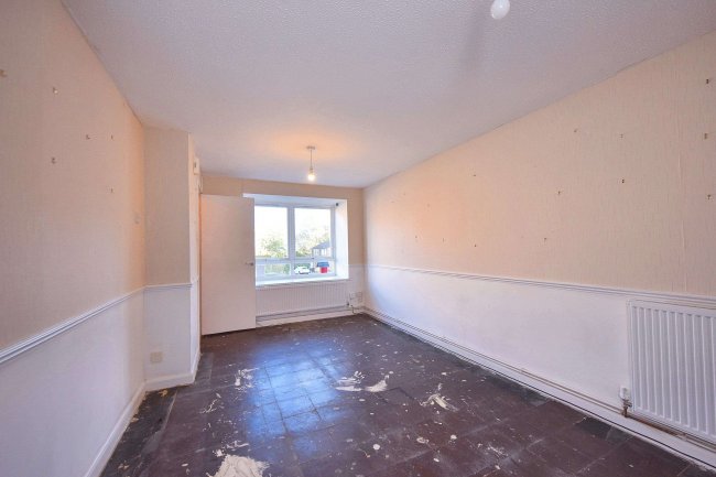 30 Madells, Epping, Essex, CM16 4NW 9