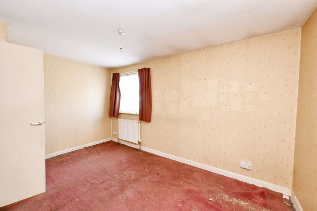 43 Broadoaks, Epping, Essex, CM16 4JZ 5