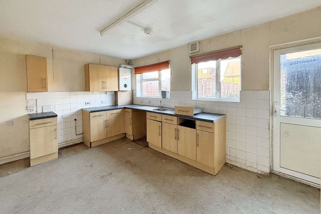 9 Lilac Avenue, Enfield, London, EN1 4QY 10