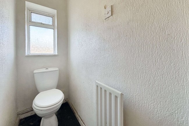 9 Lilac Avenue, Enfield, London, EN1 4QY 10