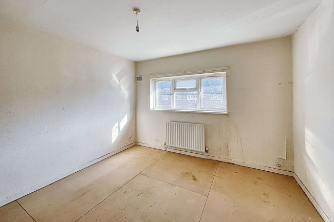 9 Lilac Avenue, Enfield, London, EN1 4QY 10