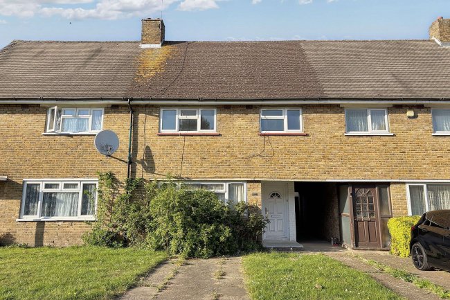 9 Lilac Avenue, Enfield, London, EN1 4QY 10