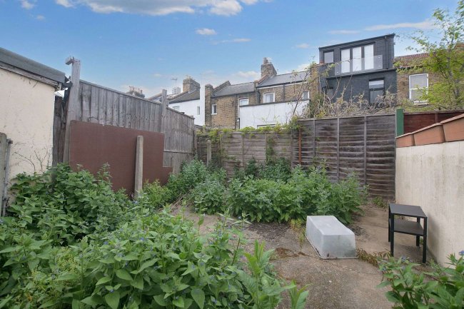 32 Pitchford Street, Stratford, London, E15 4RX 3