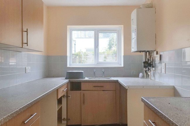 32 Pitchford Street, Stratford, London, E15 4RX 3