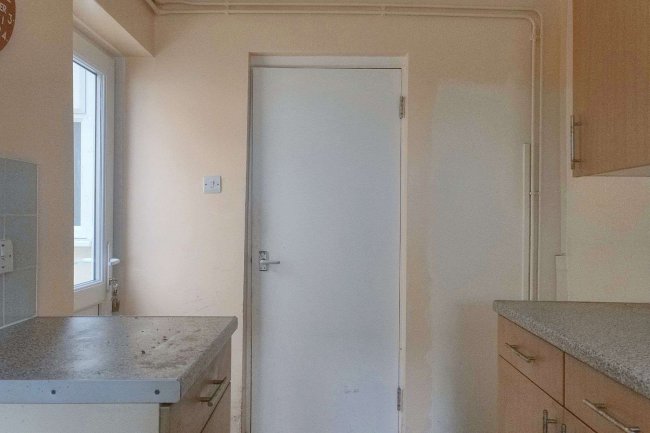 32 Pitchford Street, Stratford, London, E15 4RX 3