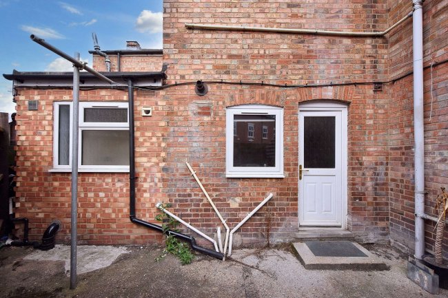 156 London Road, Ipswich, IP1 2HQ 7