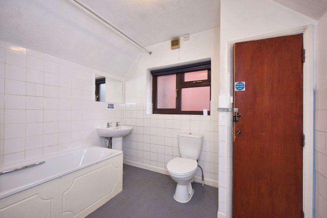 29 Stoke Street, Ipswich, IP2 8BZ 9