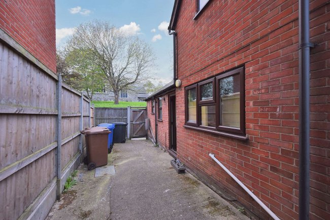 29 Stoke Street, Ipswich, IP2 8BZ 9