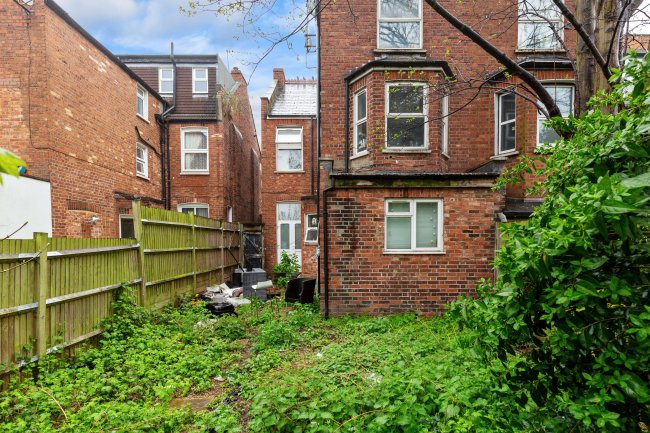 12 Harlesden Gardens, Harlesden, London, NW10 4EX 2