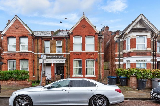 12 Harlesden Gardens, Harlesden, London, NW10 4EX 2