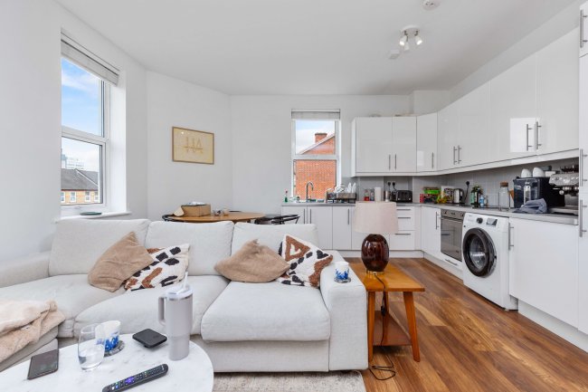 149 Maple Road, Penge, London SE20 8HU 9