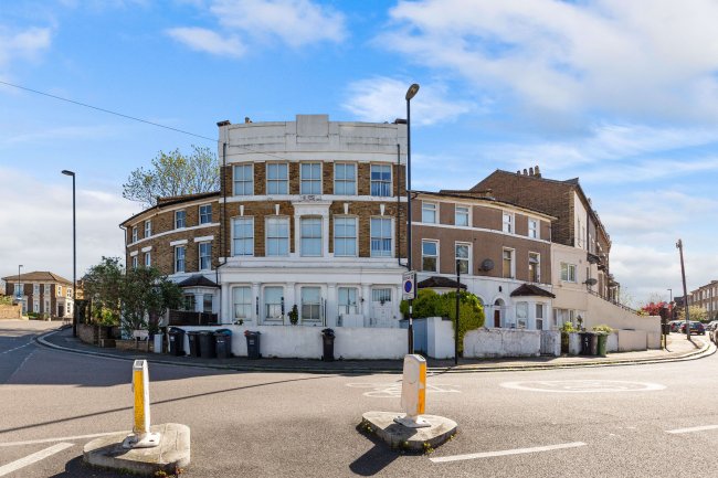 63 Courthill Road, Lewisham, London SE13 6DW 9