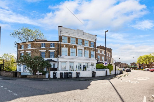 63 Courthill Road, Lewisham, London SE13 6DW 9