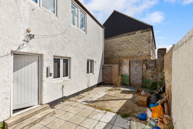 39 Upper Wickham Lane, Welling DA16 3AD 7
