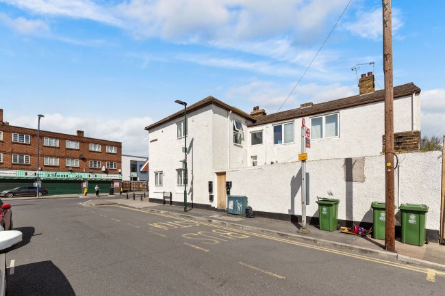39 Upper Wickham Lane, Welling DA16 3AD 7