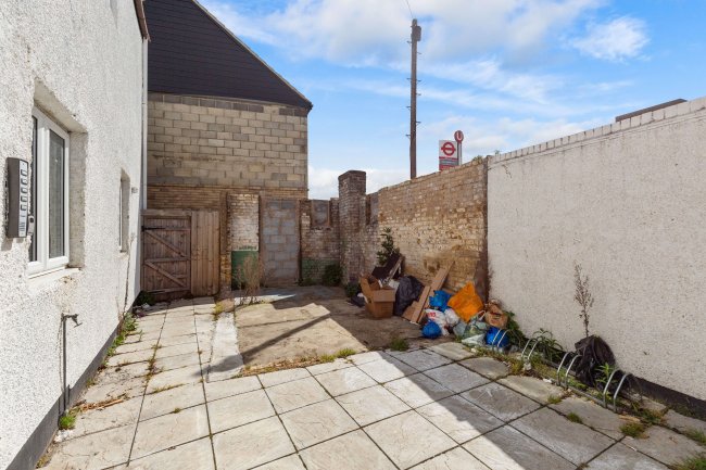 39 Upper Wickham Lane, Welling DA16 3AD 7