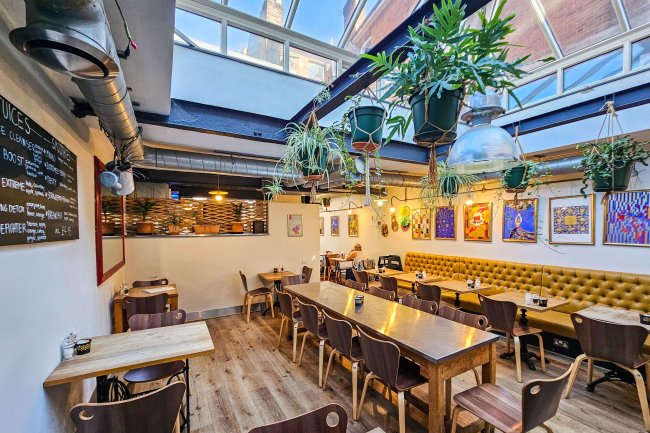 43 Crouch End Broadway, London N8 8DT 9