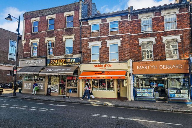 43 Crouch End Broadway, London N8 8DT 9