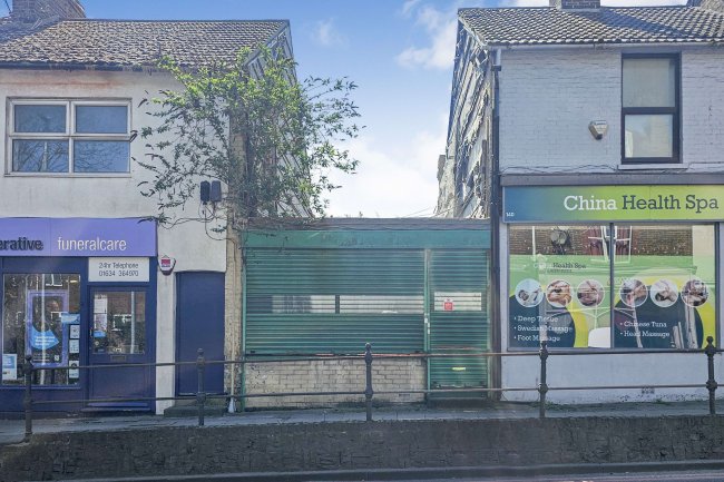 142 High Street, Rainham, Gillingham, ME8 8AR 23