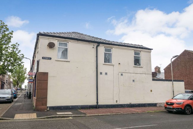 6 Bath Street, Barrow-In-Furness, Cumbria, LA14 1LZ 32