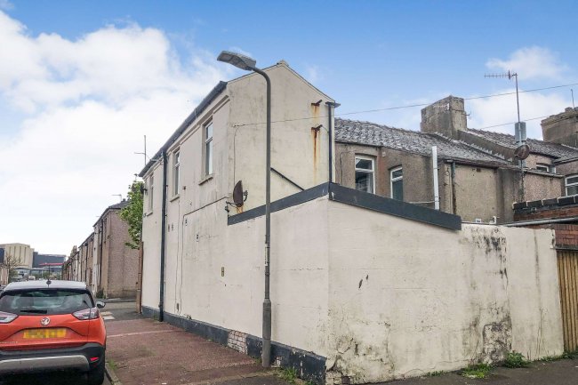 6 Bath Street, Barrow-In-Furness, Cumbria, LA14 1LZ 32