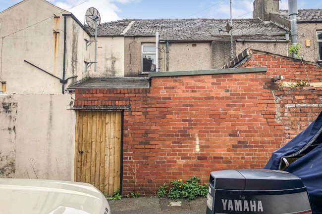 6 Bath Street, Barrow-In-Furness, Cumbria, LA14 1LZ 32