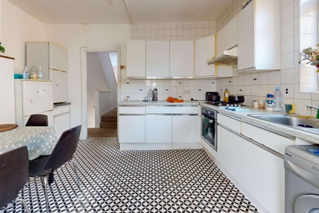 21 & 21A Goldsboro Road, Vauxhall, London SW8 4RP 3