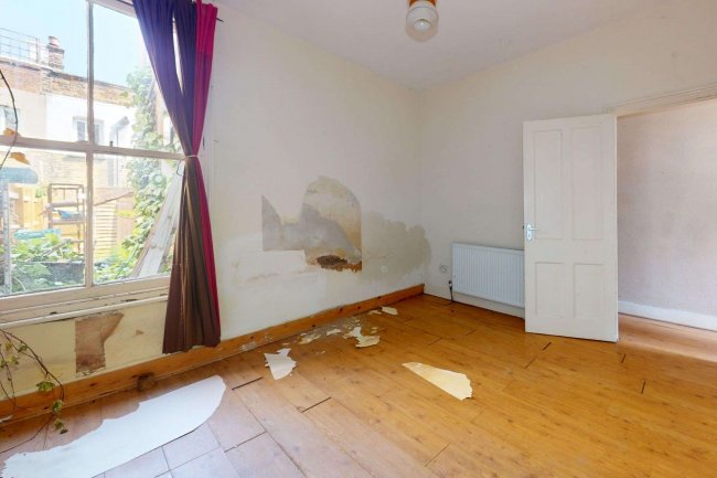 21 & 21A Goldsboro Road, Vauxhall, London SW8 4RP 3