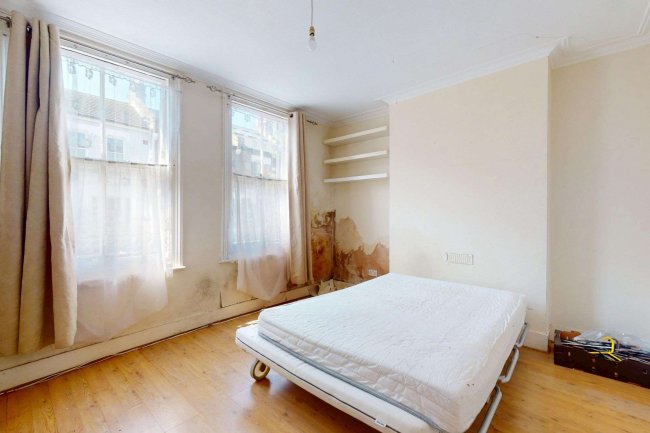 21 & 21A Goldsboro Road, Vauxhall, London SW8 4RP 3