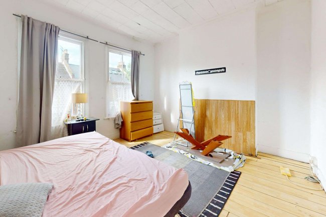 21 & 21A Goldsboro Road, Vauxhall, London SW8 4RP 3