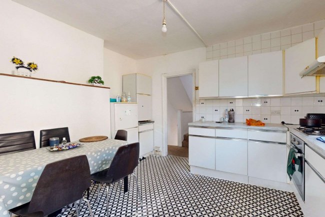 21 & 21A Goldsboro Road, Vauxhall, London SW8 4RP 3