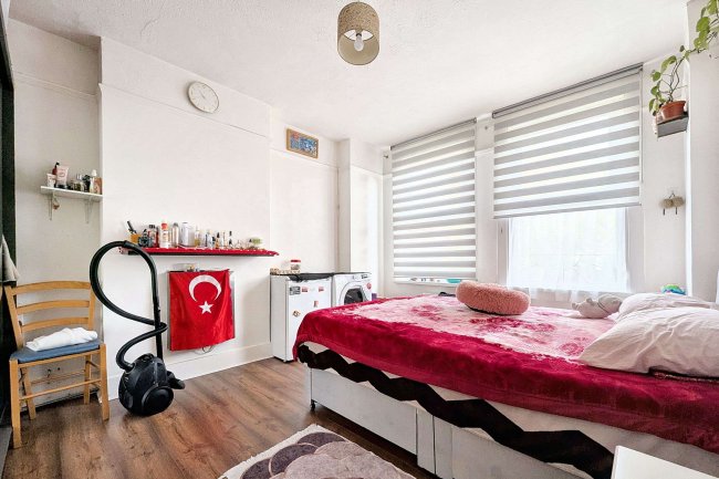 26 Adamsrill Road, Sydenham London SE26 4AN 4